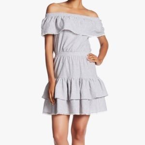 Romeo + Juliet Couture Off-The-Shoulder Dress